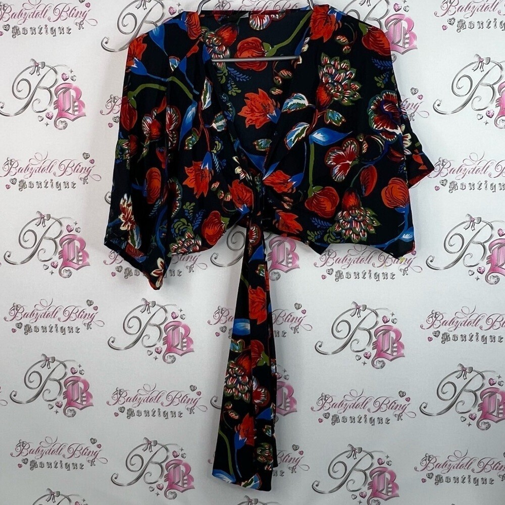 Cover me shirt wrap up style flowers black red Elegant Floral Tie-Front Blouse